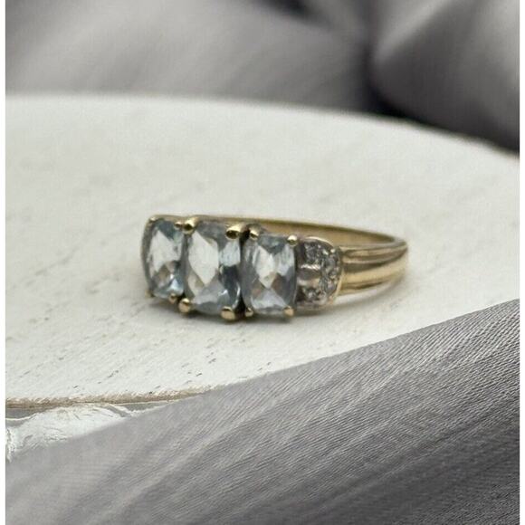 9k Yellow Gold Topaz & Diamond Ring SZ 8 / 3 Grams - Picture 2 of 8